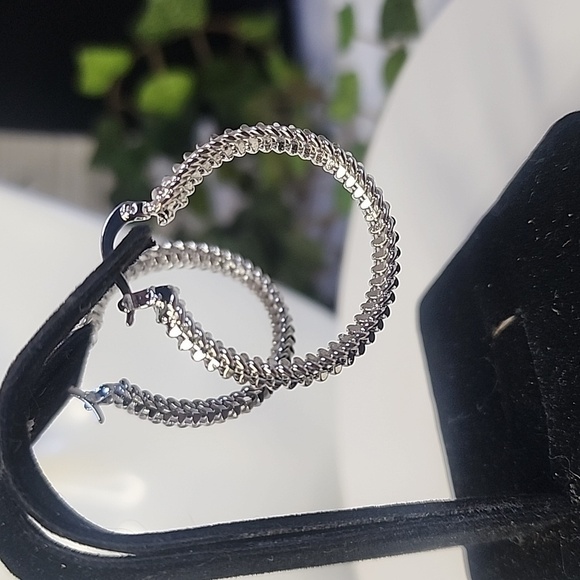 White Gold Textured Hoop Earrings - Picture 9 of 9